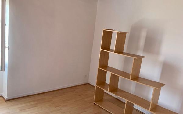 Appartement à louer    3 pièces •  Carros