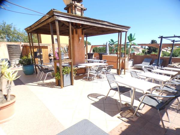 Vias-Murs commerciaux Hôtel