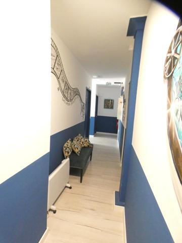 Vias-Murs commerciaux Hôtel