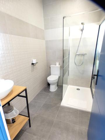 Vias-Murs commerciaux Hôtel