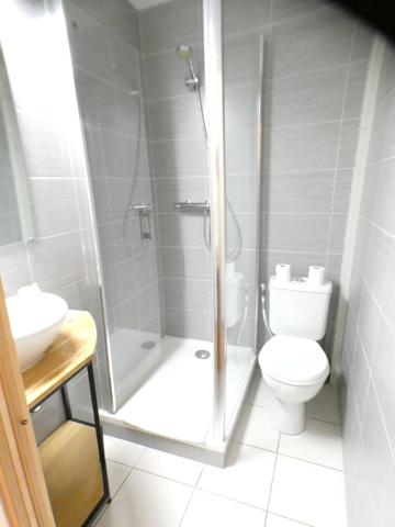 Vias-Murs commerciaux Hôtel