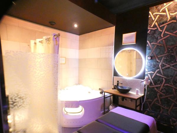 Vias-Murs commerciaux Hôtel