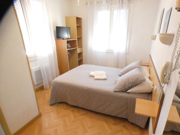 Vias-Murs commerciaux Hôtel