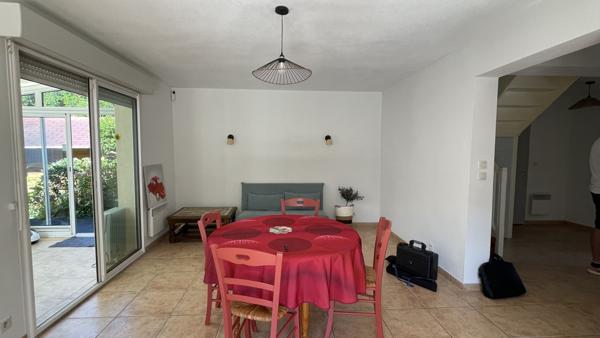 Maison familiale de 125 m2 avec Jardin Arboré. Quartier résidentiel calme à Angresse