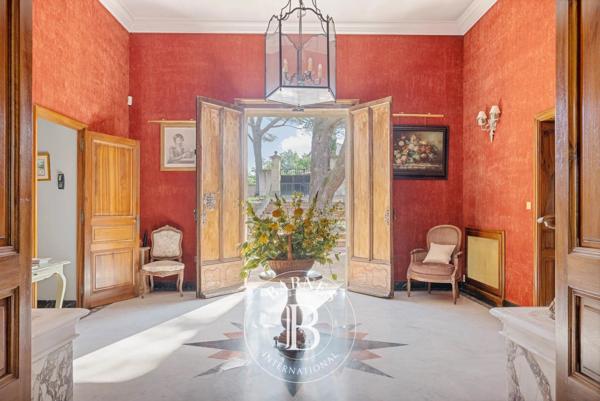 Aix-en-Provence, Maison 7 Chambres -  571 m² à vendre