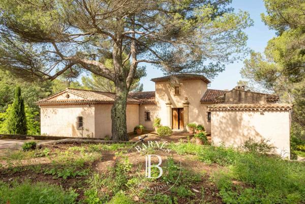 Aix-en-Provence, Maison 7 Chambres -  571 m² à vendre