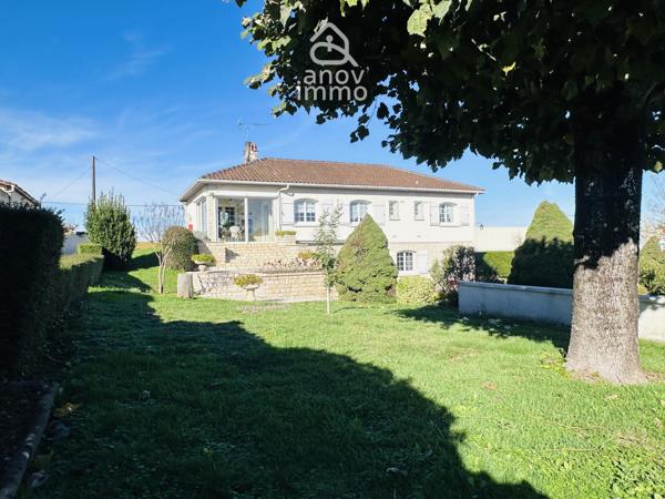 Maison
                                                                                                                                                                                                                                                                                                                        8 pièce(s)                                                                                                                                                                                                          5 chambre(s)                                                                                                                                                                                                          177.04  m²