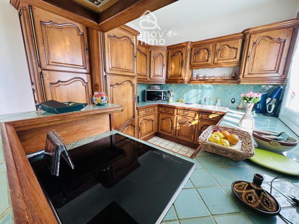 Maison
                                                                                                                                                                                                                                                                                                                        8 pièce(s)                                                                                                                                                                                                          5 chambre(s)                                                                                                                                                                                                          177.04  m²