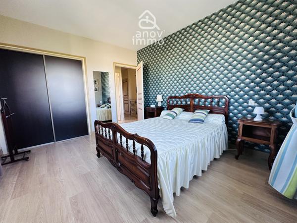 Maison
                                                                                                                                                                                                                                                                                                                        8 pièce(s)                                                                                                                                                                                                          5 chambre(s)                                                                                                                                                                                                          177.04  m²