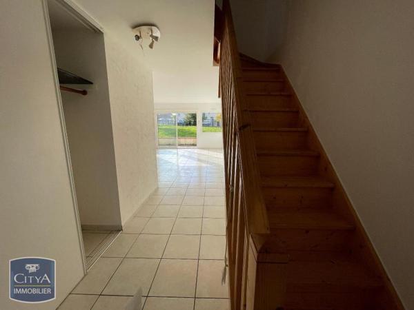 Maison à louer 5 pièces 109.44m² Idron (64320)