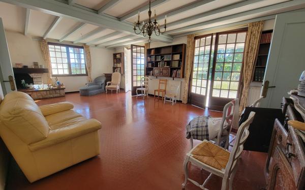 Maison à vendre    7 pièces • 154 m2 Gan