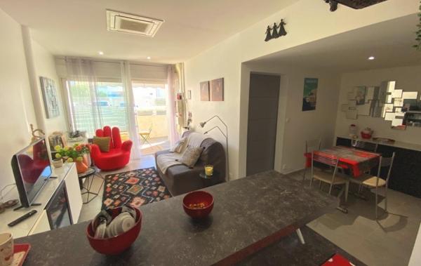 Vente Appartement P2 Cabine 1ère Ligne Rive droite Le grau-du-roi   