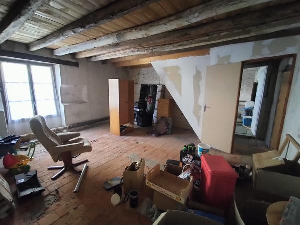 À vendre - Maison, 7 pièces située à Sarcé (72360)