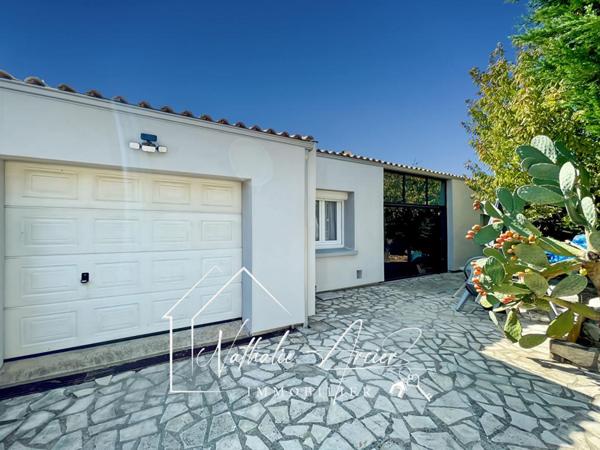 Maison plain-pied 100 m2 environ avec piscine - Coup de coeur assuré !