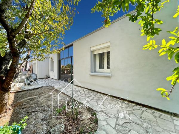 Maison plain-pied 100 m2 environ avec piscine - Coup de coeur assuré !