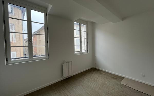 Appartement à louer    2 pièces • 56 m2 Castelnaudary