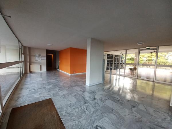 Parking + parking + appartement