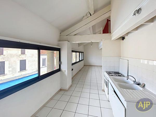 Appartement à vendre Lesparre Medoc - 3 pièces, 55m² avec 2 chambre(s) à 66 000€ - AJP Lesparre Immobilier