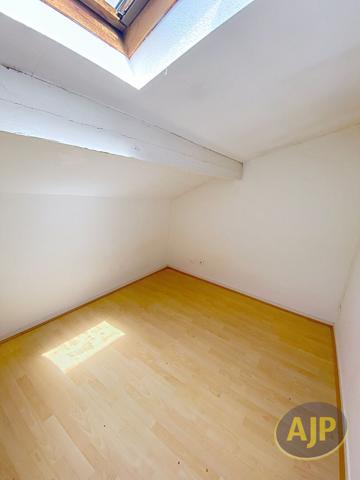 Appartement à vendre Lesparre Medoc - 3 pièces, 55m² avec 2 chambre(s) à 66 000€ - AJP Lesparre Immobilier