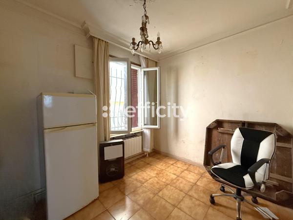 Maison
         6 pièces
        - 112 m² 365 000 € *