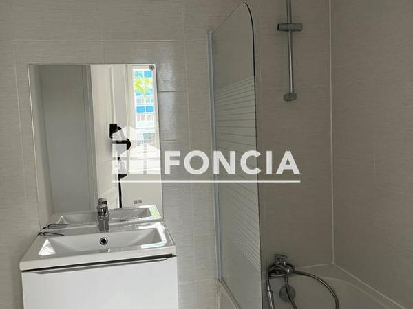 Location Appartement 2 pièces 40.01 m² - 19 RUE PORTE GAYOLE Boulogne Sur Mer 62200