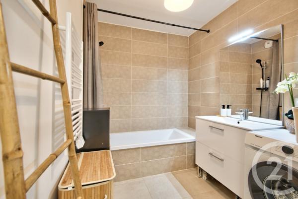Appartement F2 à vendre  2 pièces - 43,01 m2 ST LAURENT DU VAR - 06