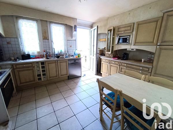 Maison 5 pièces de 208 m² à Le Poiré-sur-Vie (85170)