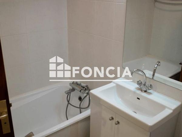 Location Appartement 2 pièces 49.5 m² - 1 ET 1BIS RUE WERLE Reims 51100