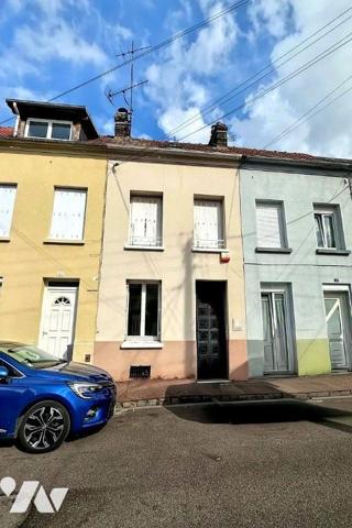 A VENDRE Maison de ville jumelée, à LE PETIT-QUEVILLY (76140), proche des commerces et transpor...