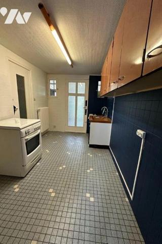 A VENDRE Maison de ville jumelée, à LE PETIT-QUEVILLY (76140), proche des commerces et transpor...