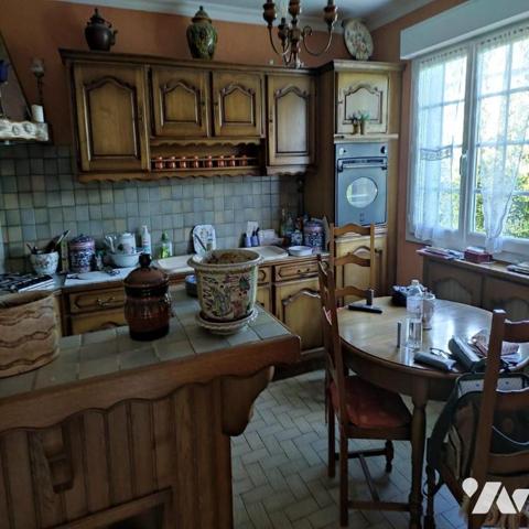 Maison d'habitation à vendre dans le centre de Châteauneuf du Faou, Finistère 29
