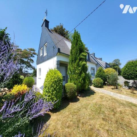 Maison d'habitation à vendre dans le centre de Châteauneuf du Faou, Finistère 29