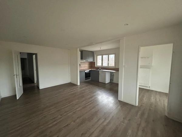 Appartement à louer 4 pièces 74.01m² Audincourt (25400)