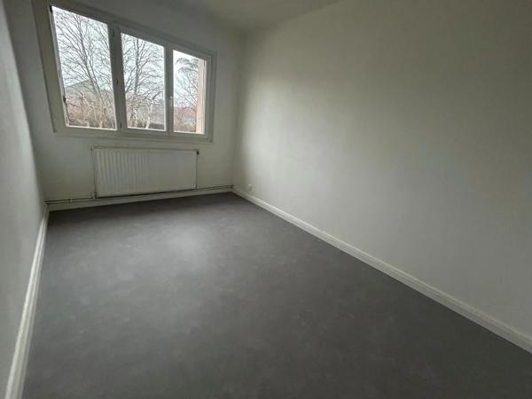 Appartement à louer 4 pièces 74.01m² Audincourt (25400)