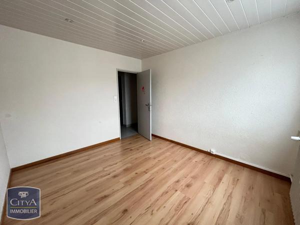 Appartement à louer 3 pièces 65.18m² Belfort (90000)