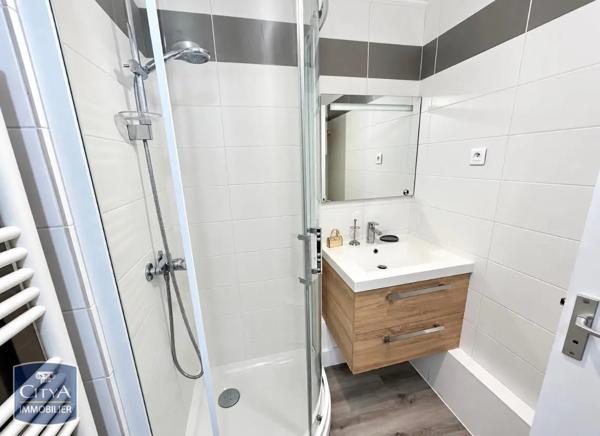 Appartement à louer 2 pièces 32.73m² Nantes (44200)