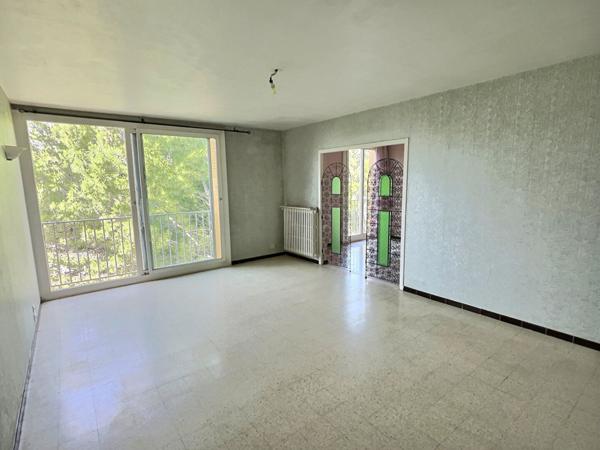 Appartement 4 pièce(s) 75 m2 avec loggia