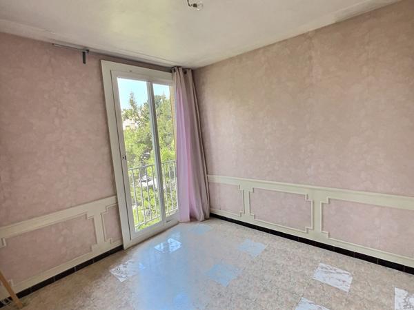 Appartement 4 pièce(s) 75 m2 avec loggia