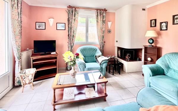 Maison à vendre    6 pièces •  Biéville-Beuville