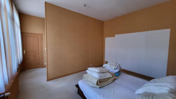 CHARMANTE MAISON HYPER CENTRE AVEC  EXERIEUR ET GARAGE