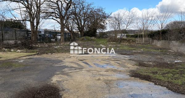 Location Local commercial 600 m² - Dammarie-les-lys 77190