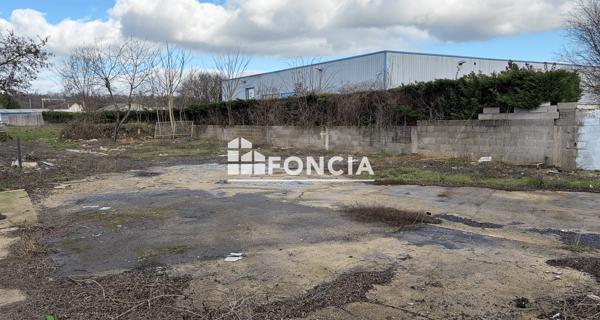 Location Local commercial 600 m² - Dammarie-les-lys 77190