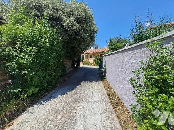 Montélimar, maison de plain pied de 75m² habitable avec garage et jardin.