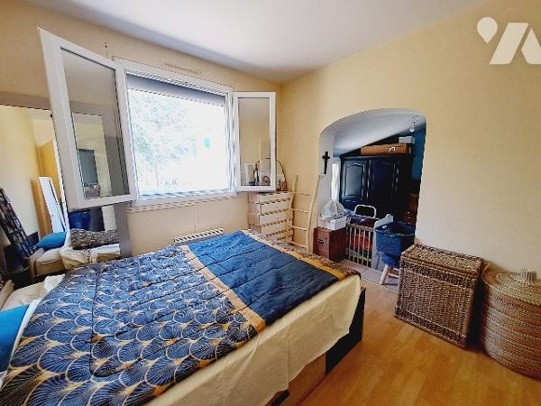 Montélimar, maison de plain pied de 75m² habitable avec garage et jardin.