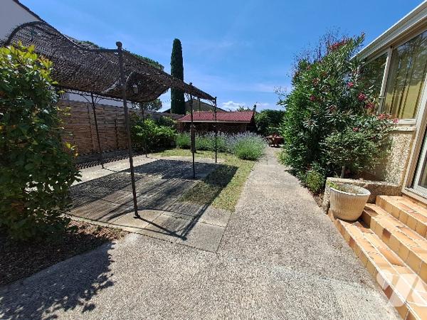 Montélimar, maison de plain pied de 75m² habitable avec garage et jardin.