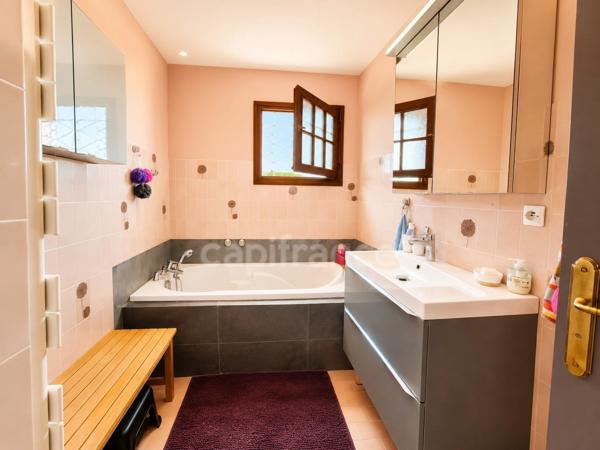 Maison à vendre 4 pièces DOMPIERRE SUR VEYLE (01)