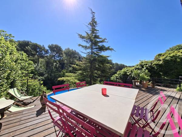 Maison à vendre  5 pièces - 123 m 2   MARSEILLE  - 13011