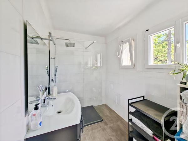 Maison à vendre  5 pièces - 123 m 2   MARSEILLE  - 13011