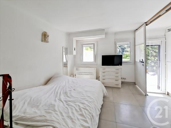 Maison à vendre  5 pièces - 123 m 2   MARSEILLE  - 13011