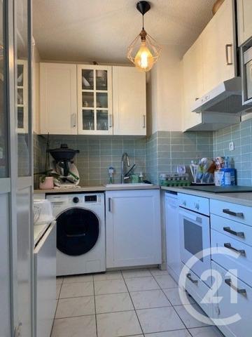 Appartement T3 à vendre  3 pièces - 55,50 m 2   MARSEILLE  - 13009